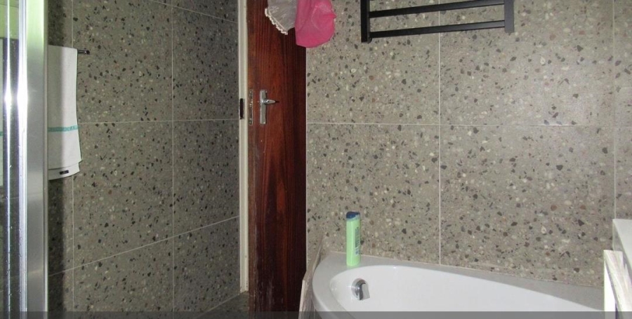 4 Bedroom Property for Sale in Buccleuch Gauteng