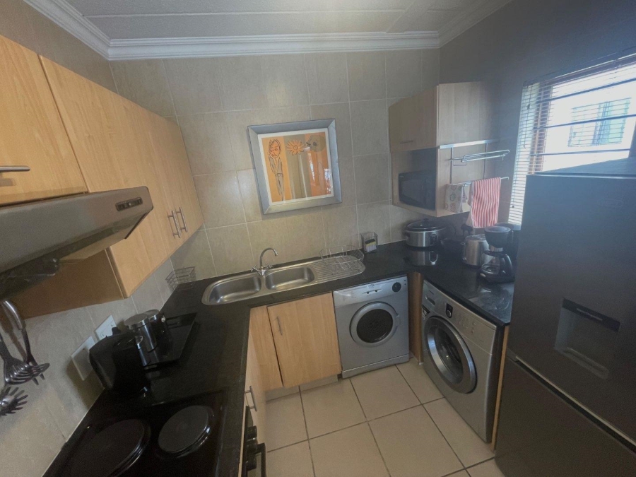 To Let 2 Bedroom Property for Rent in Sandown Gauteng