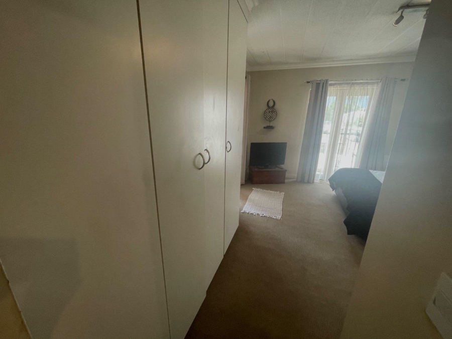 To Let 2 Bedroom Property for Rent in Sandown Gauteng