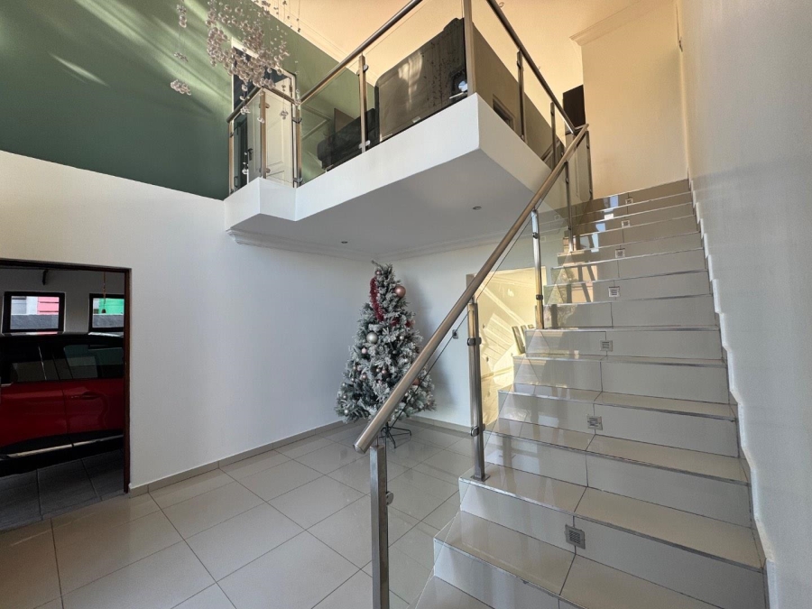 5 Bedroom Property for Sale in Centurion Central Gauteng