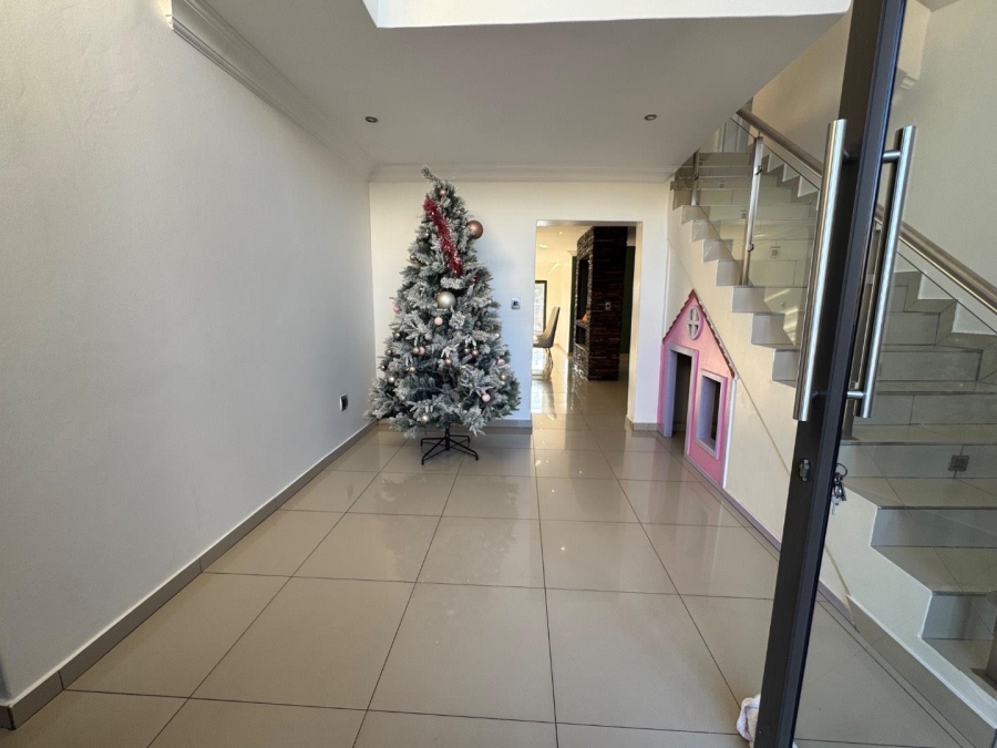 5 Bedroom Property for Sale in Centurion Central Gauteng