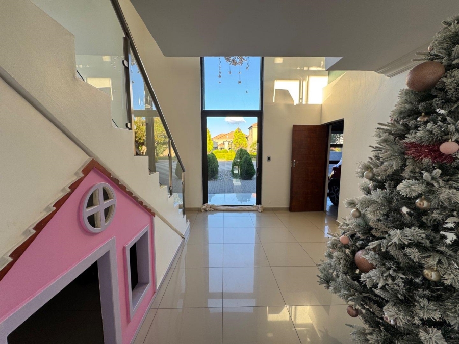 5 Bedroom Property for Sale in Centurion Central Gauteng