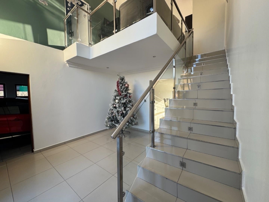 5 Bedroom Property for Sale in Centurion Central Gauteng