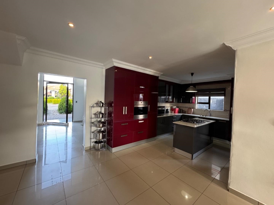 5 Bedroom Property for Sale in Centurion Central Gauteng