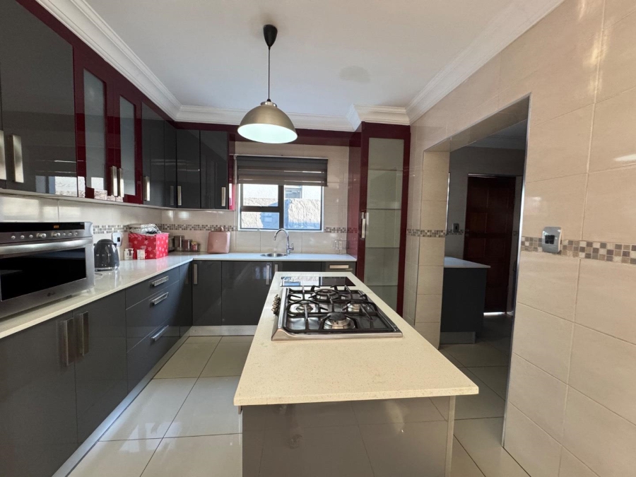 5 Bedroom Property for Sale in Centurion Central Gauteng