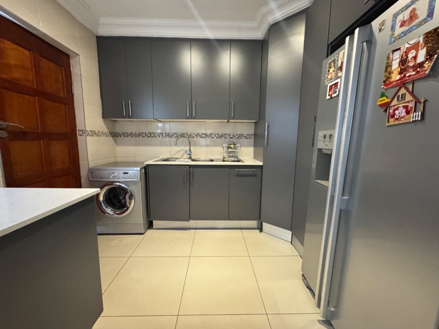 5 Bedroom Property for Sale in Centurion Central Gauteng