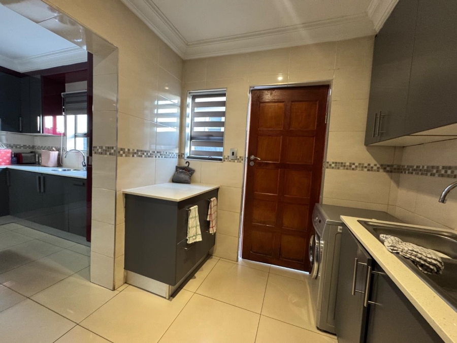 5 Bedroom Property for Sale in Centurion Central Gauteng