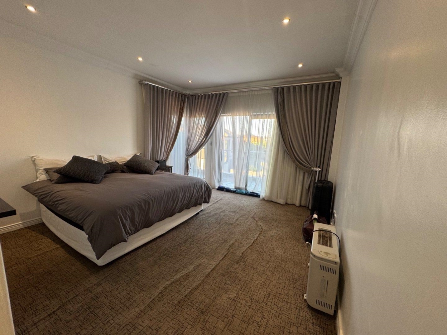 5 Bedroom Property for Sale in Centurion Central Gauteng