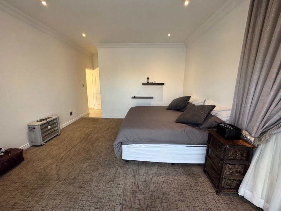 5 Bedroom Property for Sale in Centurion Central Gauteng