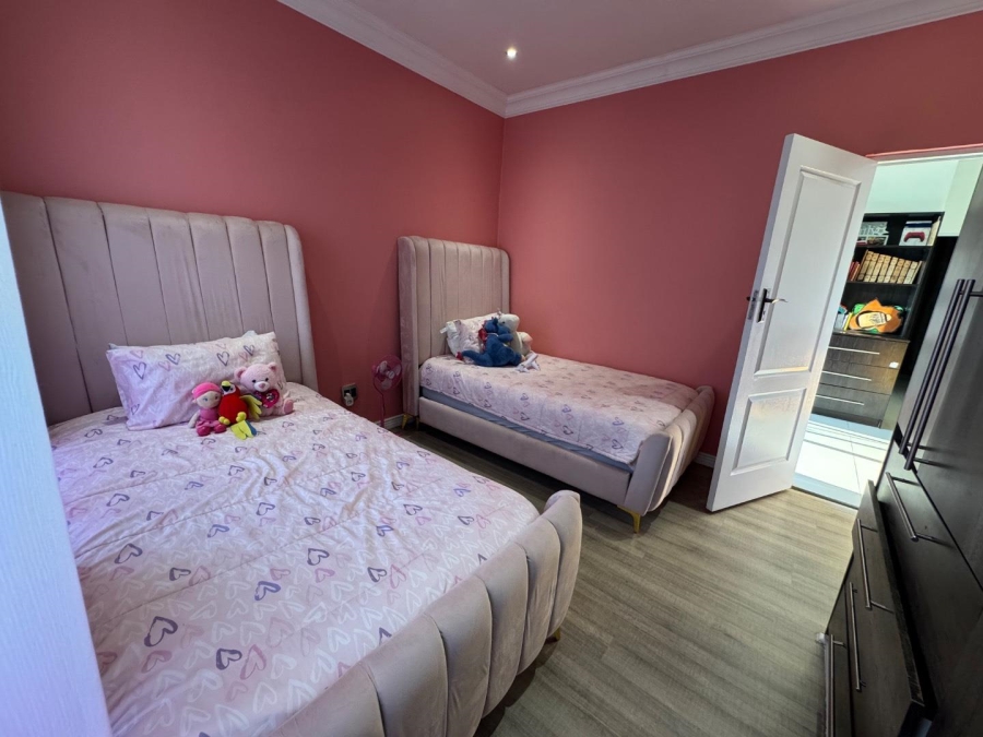 5 Bedroom Property for Sale in Centurion Central Gauteng