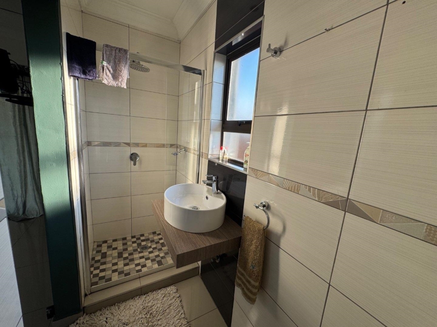 5 Bedroom Property for Sale in Centurion Central Gauteng