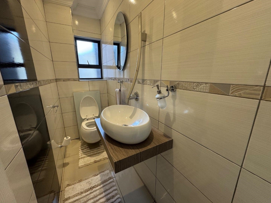 5 Bedroom Property for Sale in Centurion Central Gauteng