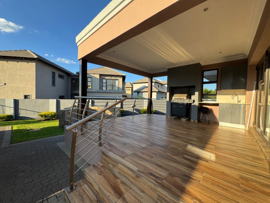 5 Bedroom Property for Sale in Centurion Central Gauteng