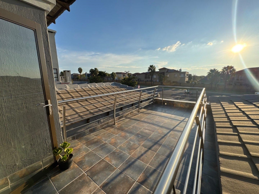 5 Bedroom Property for Sale in Centurion Central Gauteng