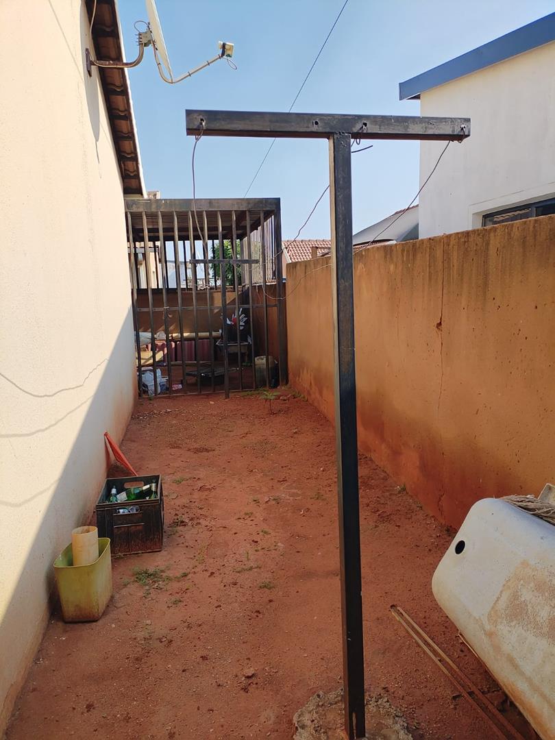 To Let 2 Bedroom Property for Rent in Mahube Valley Gauteng