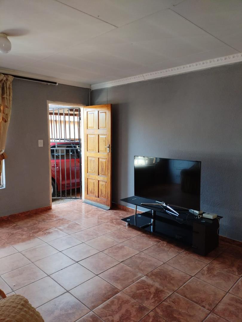 To Let 2 Bedroom Property for Rent in Mahube Valley Gauteng