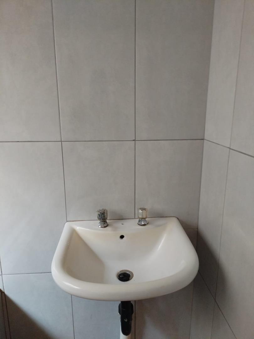 To Let 2 Bedroom Property for Rent in Mahube Valley Gauteng