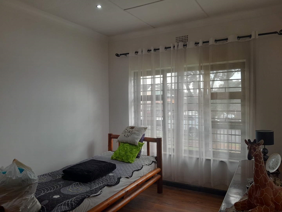 3 Bedroom Property for Sale in South Crest Gauteng