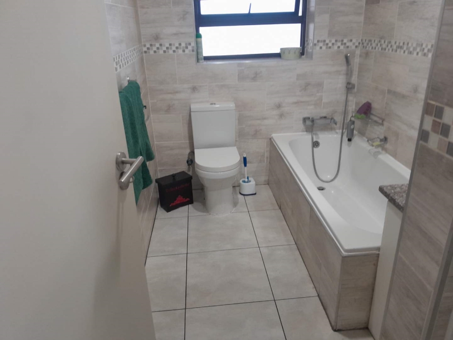 3 Bedroom Property for Sale in South Crest Gauteng