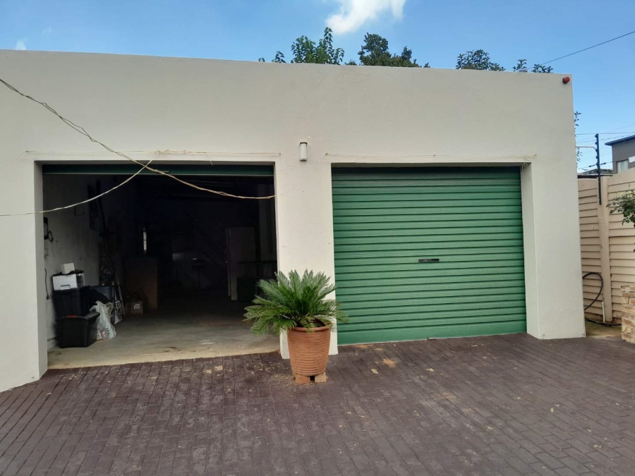 3 Bedroom Property for Sale in South Crest Gauteng