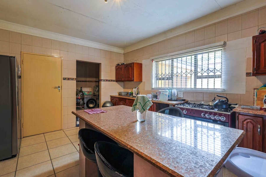 4 Bedroom Property for Sale in Waterkloof Ridge Gauteng