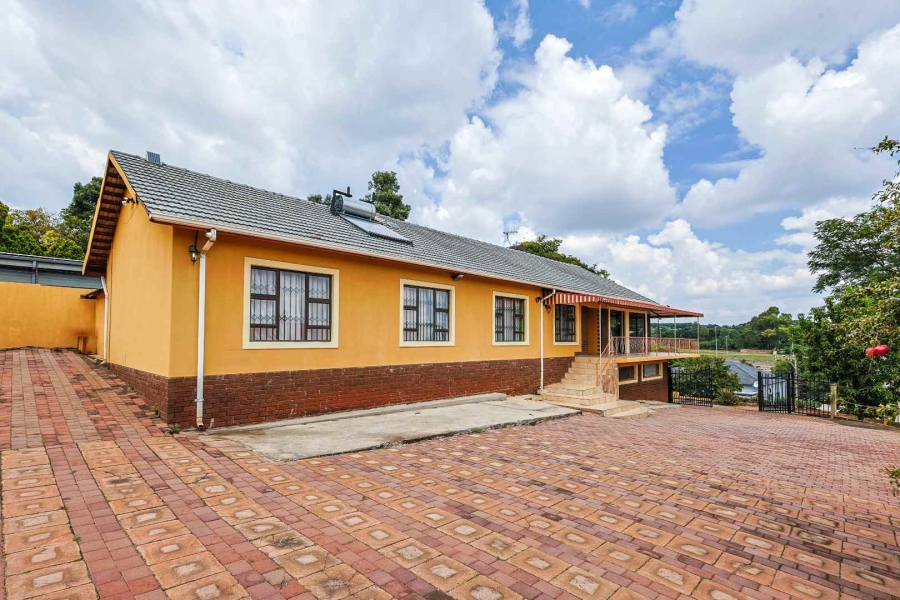 4 Bedroom Property for Sale in Waterkloof Ridge Gauteng