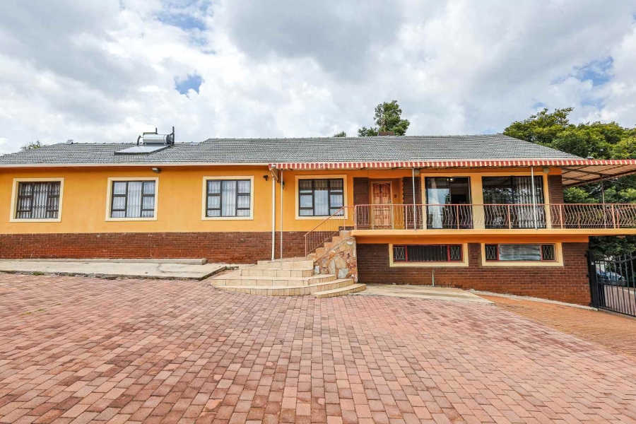 4 Bedroom Property for Sale in Waterkloof Ridge Gauteng