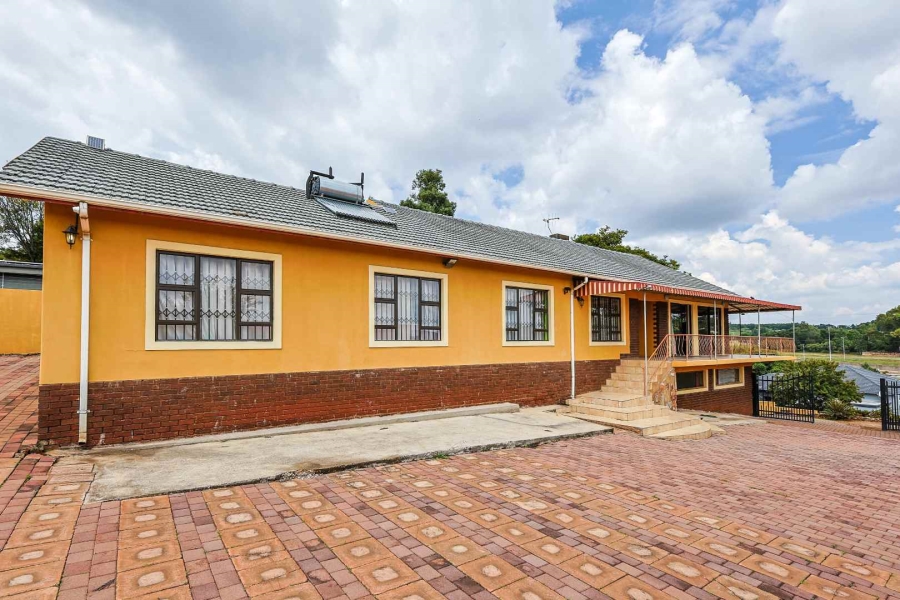 4 Bedroom Property for Sale in Waterkloof Ridge Gauteng