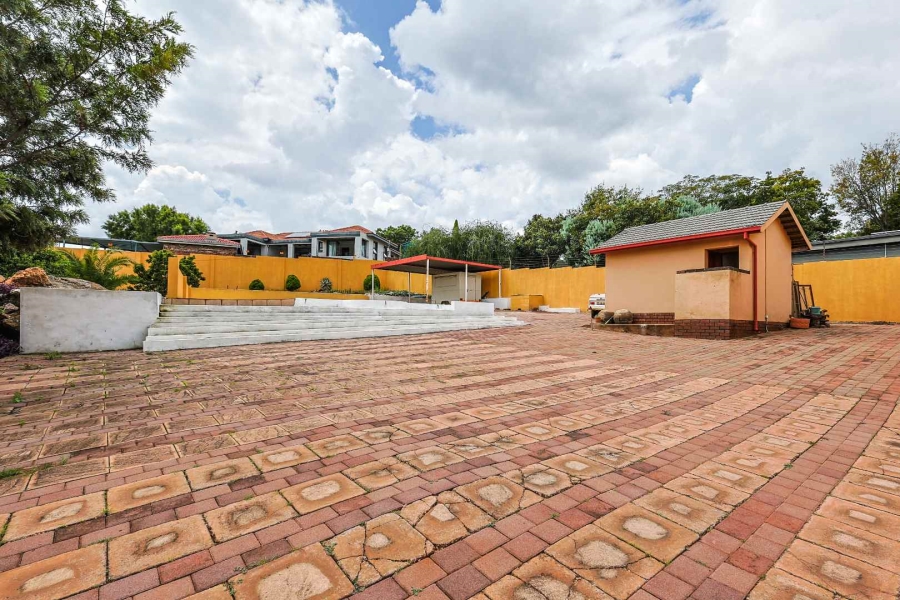 4 Bedroom Property for Sale in Waterkloof Ridge Gauteng