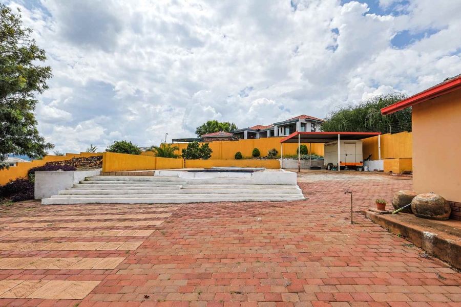 4 Bedroom Property for Sale in Waterkloof Ridge Gauteng