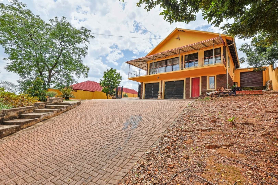 4 Bedroom Property for Sale in Waterkloof Ridge Gauteng