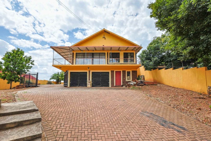 4 Bedroom Property for Sale in Waterkloof Ridge Gauteng