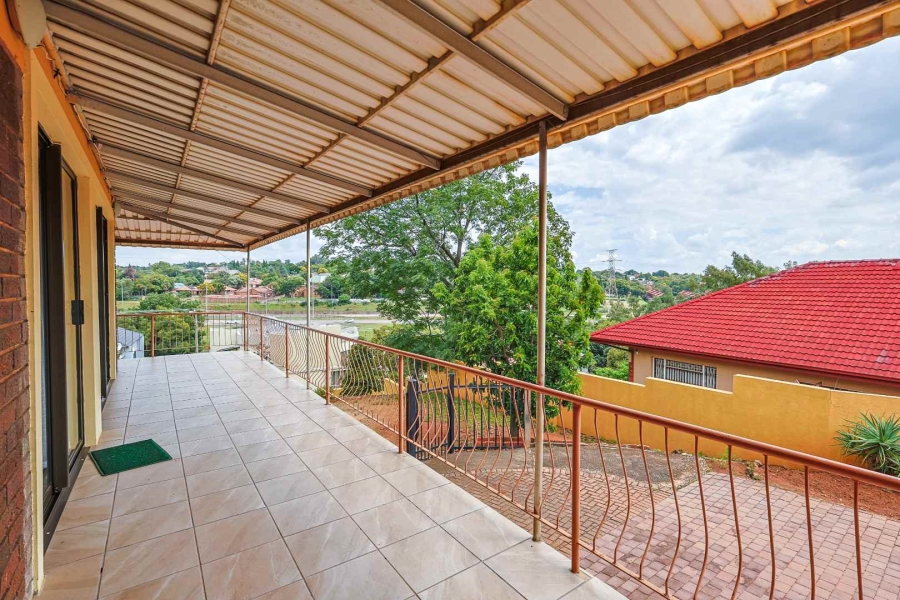 4 Bedroom Property for Sale in Waterkloof Ridge Gauteng