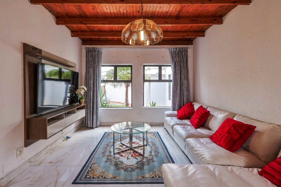 3 Bedroom Property for Sale in Waterkloof Ridge Gauteng