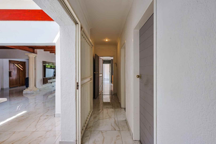 3 Bedroom Property for Sale in Waterkloof Ridge Gauteng