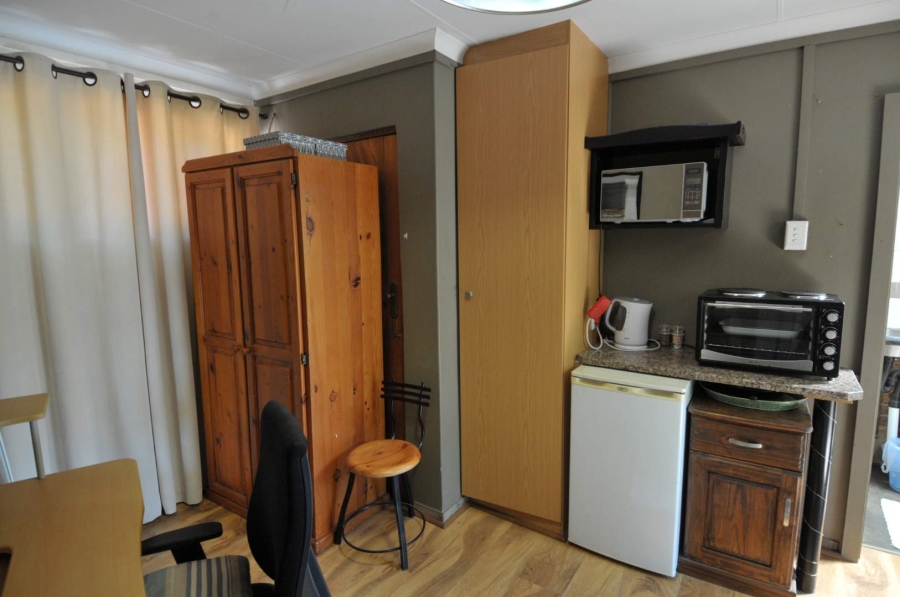 To Let 1 Bedroom Property for Rent in Menlo Park Gauteng