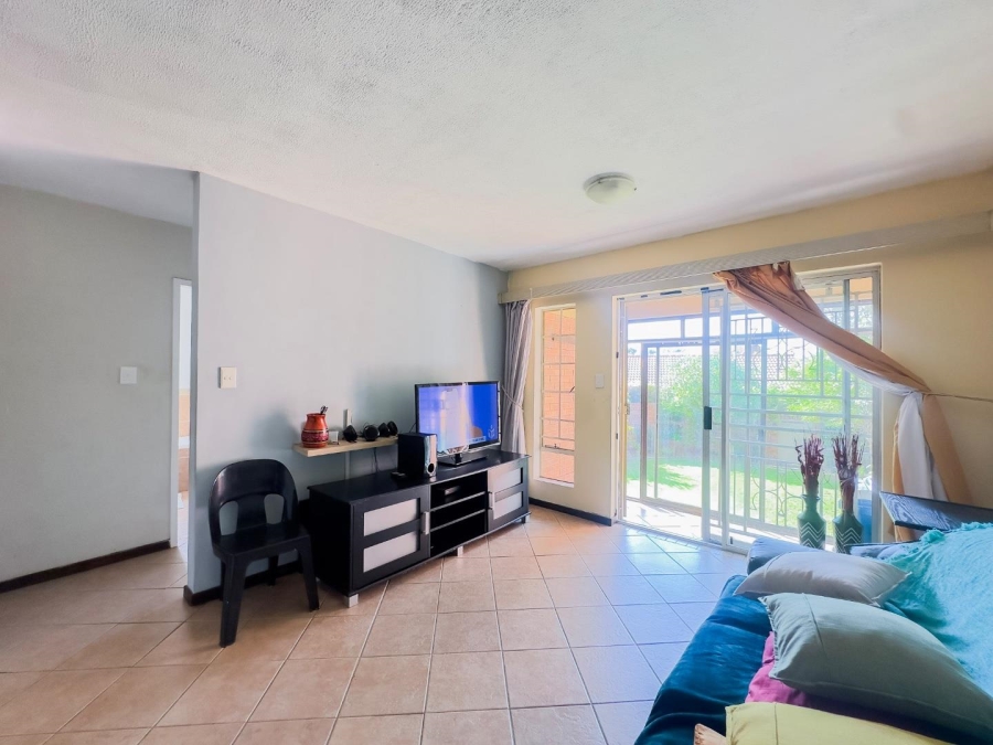 2 Bedroom Property for Sale in Mooikloof Ridge Gauteng