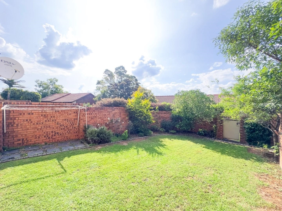 2 Bedroom Property for Sale in Mooikloof Ridge Gauteng