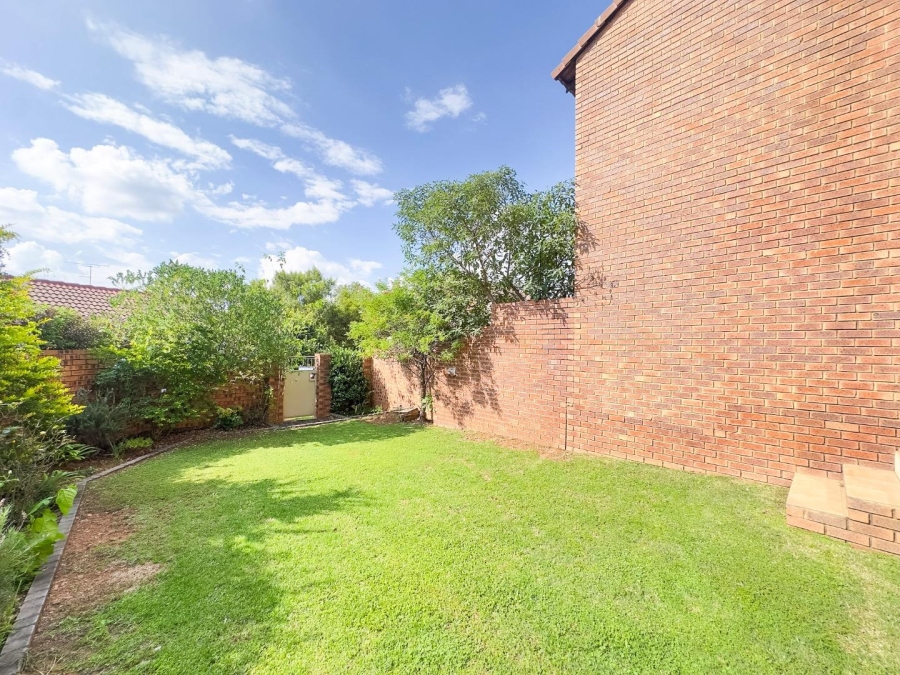 2 Bedroom Property for Sale in Mooikloof Ridge Gauteng