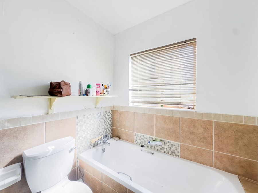 2 Bedroom Property for Sale in Mooikloof Ridge Gauteng