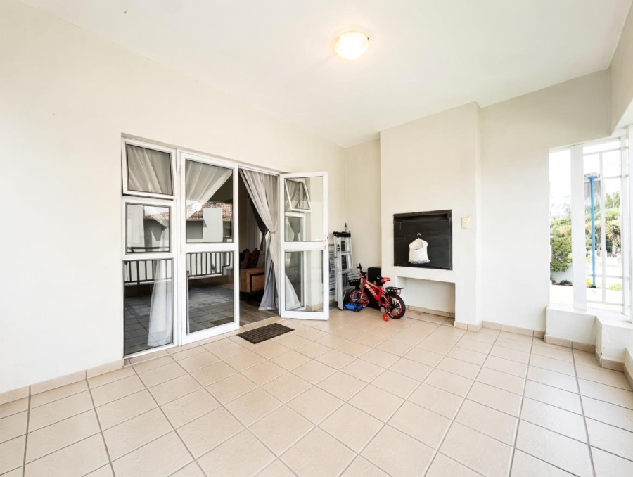 3 Bedroom Property for Sale in Greenstone Hill Gauteng