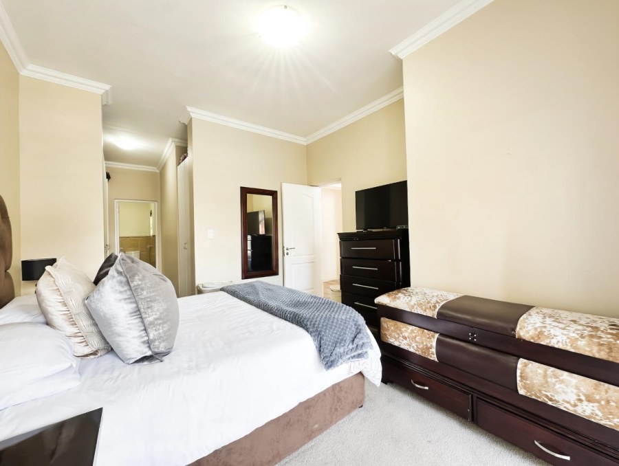 3 Bedroom Property for Sale in Greenstone Hill Gauteng