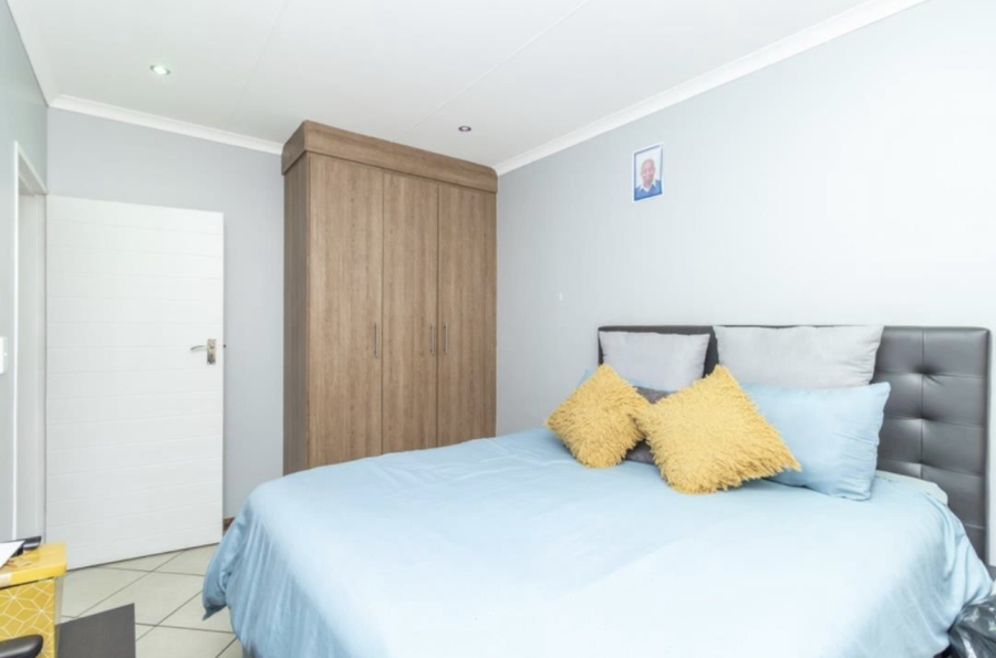 3 Bedroom Property for Sale in Noordwyk Gauteng