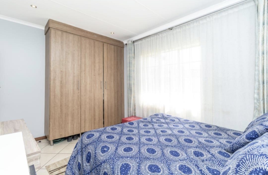 3 Bedroom Property for Sale in Noordwyk Gauteng