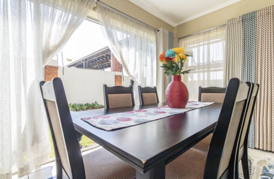 3 Bedroom Property for Sale in Noordwyk Gauteng