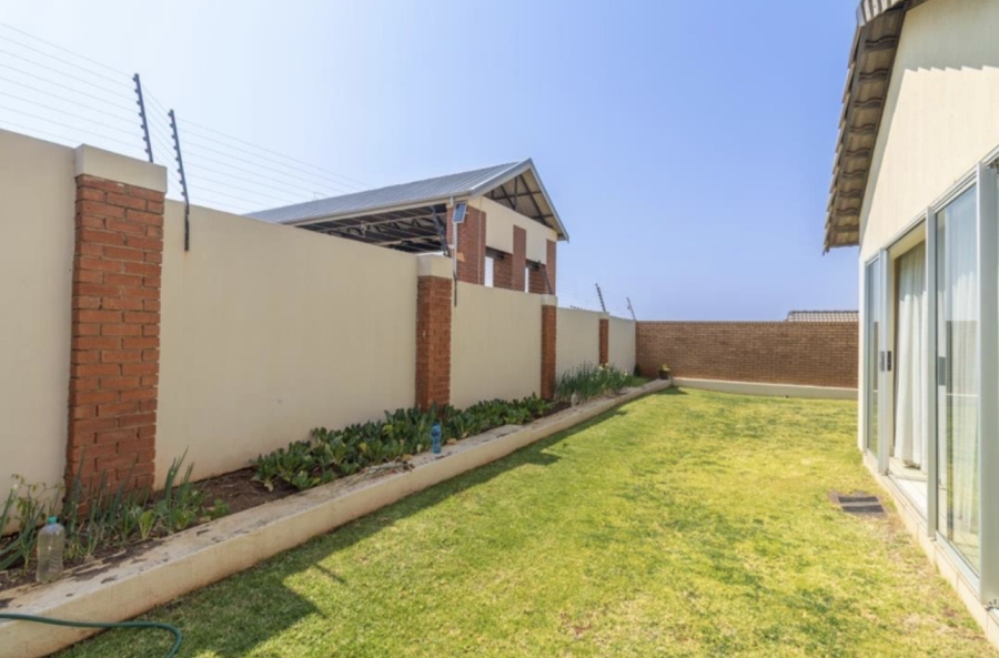 3 Bedroom Property for Sale in Noordwyk Gauteng
