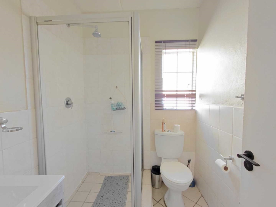 2 Bedroom Property for Sale in Honeypark Gauteng