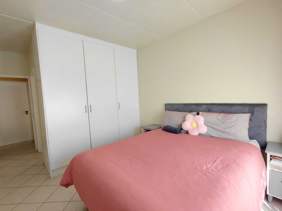 2 Bedroom Property for Sale in Honeypark Gauteng