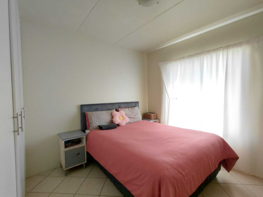 2 Bedroom Property for Sale in Honeypark Gauteng