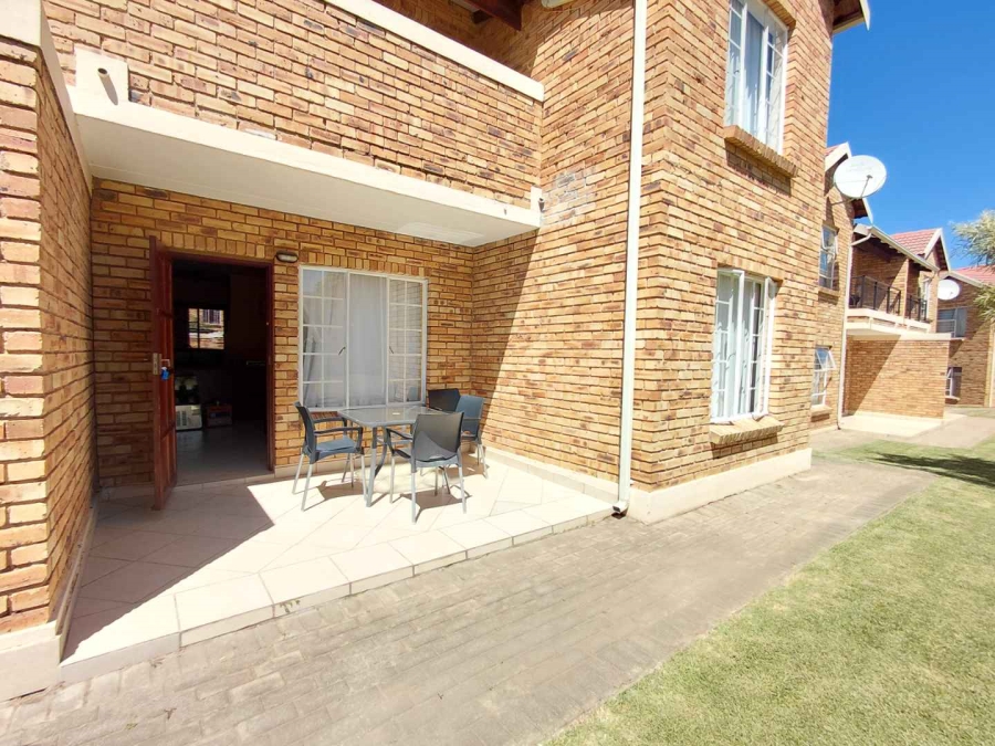 2 Bedroom Property for Sale in Honeypark Gauteng